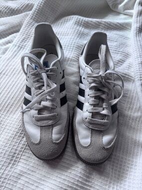 Adidas sambas women 9.5